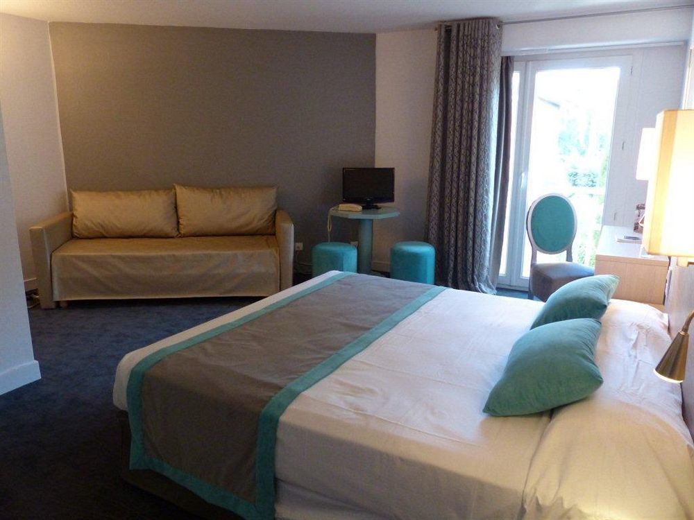 H Hotel Hyeres Exterior photo